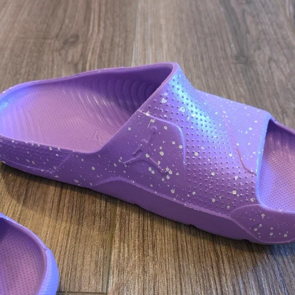 Jordan Kids Purple Slide Sandals - Picture 2 of 2